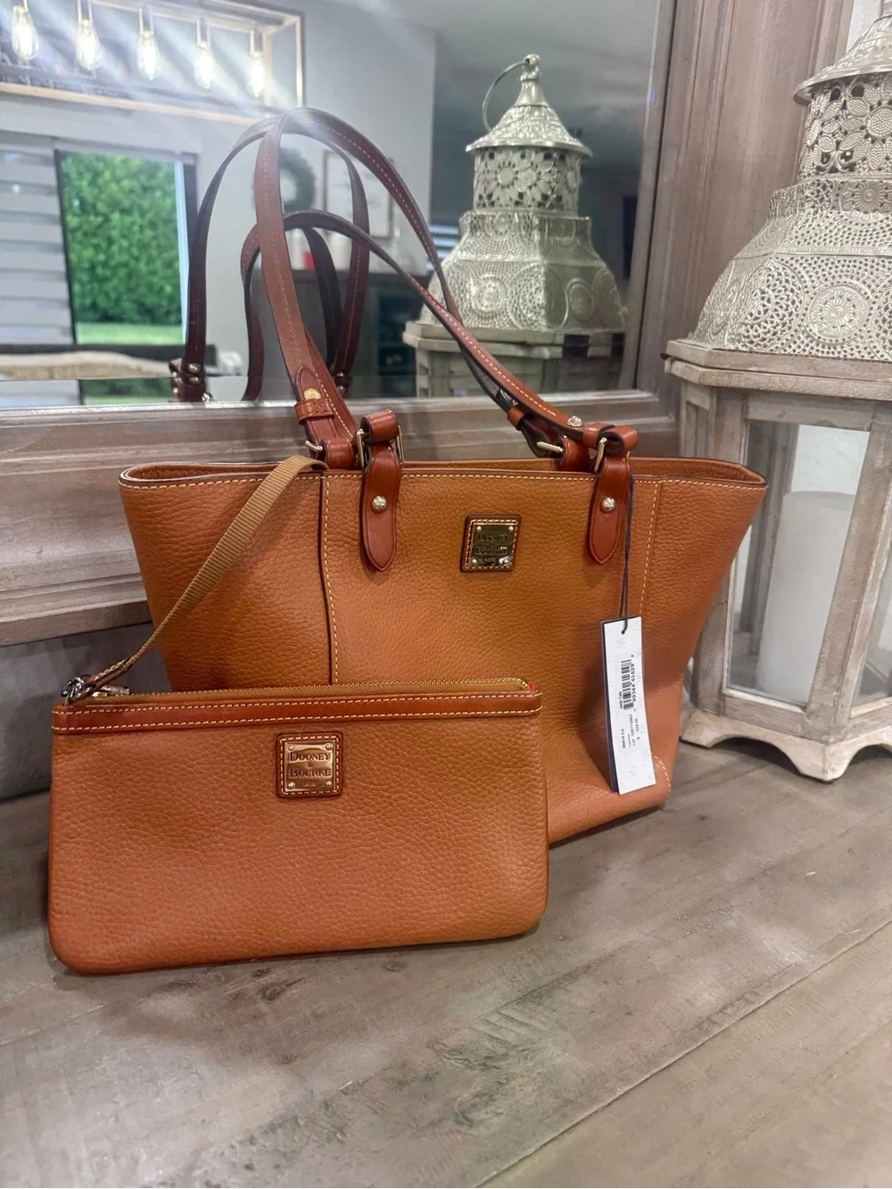 NWT Dooney Bourke Pebble Leather. Shopper Tote$ Wristlet Cognac Brown